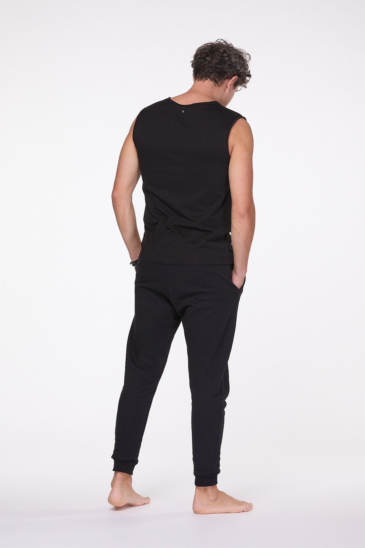 what men wear to yoga Australia