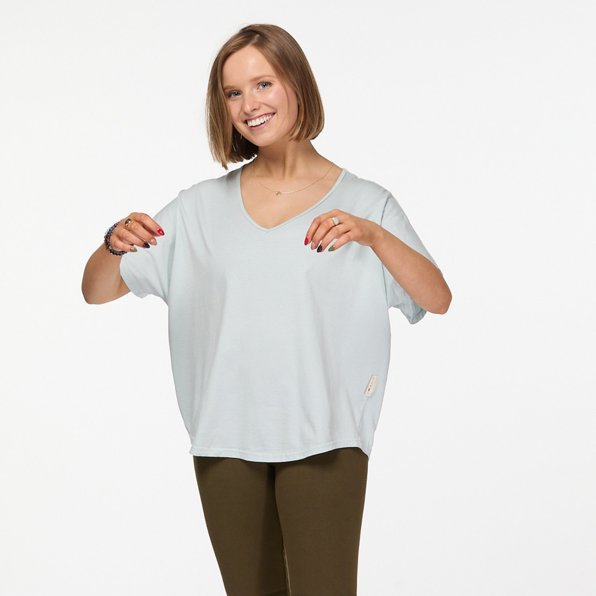 Women&#39;s Organic Cotton V-Neck T-Shirt Mint Green Luna &amp; Soul Australia
