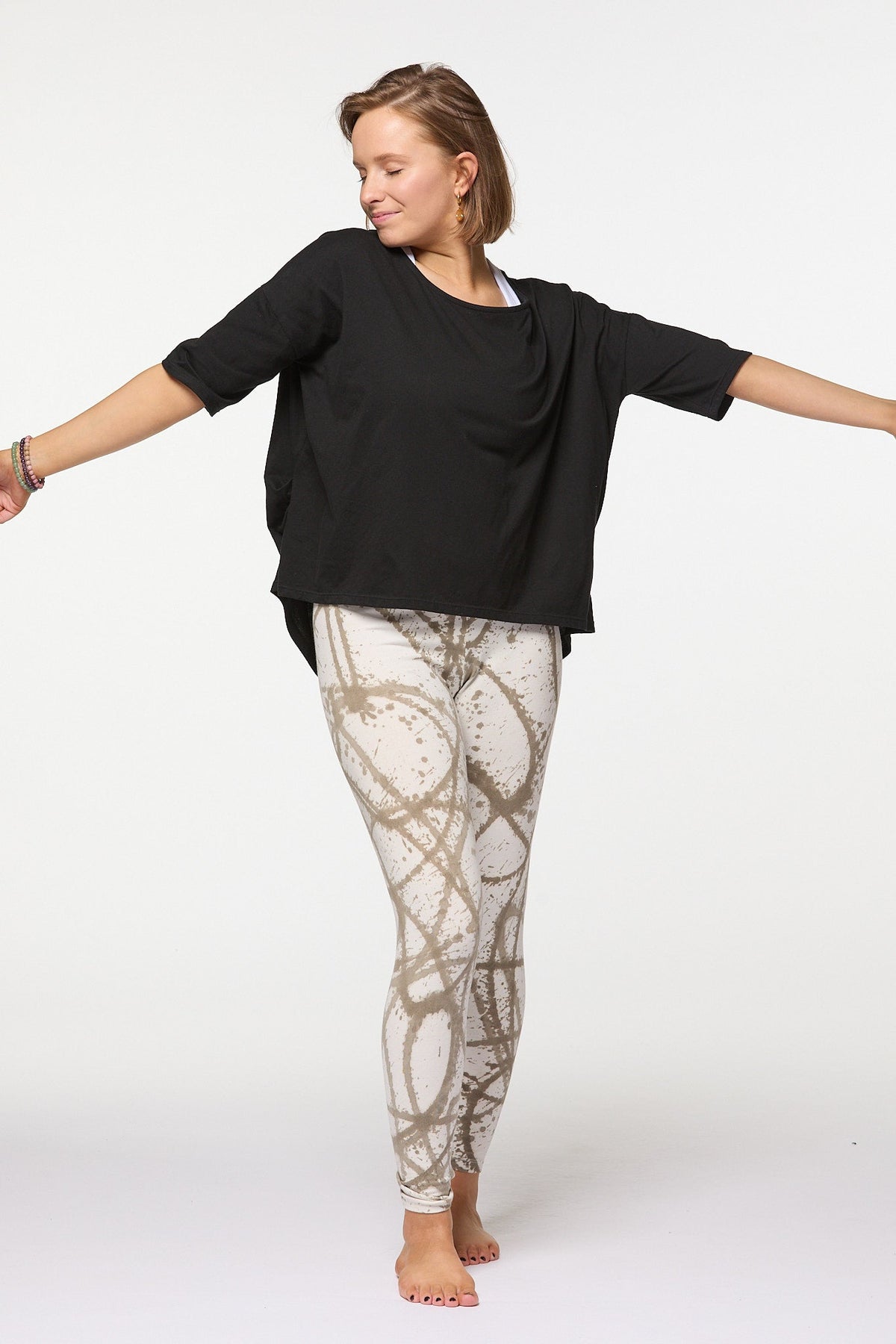 Black Organic Cotton Boxy T shirt for yoga