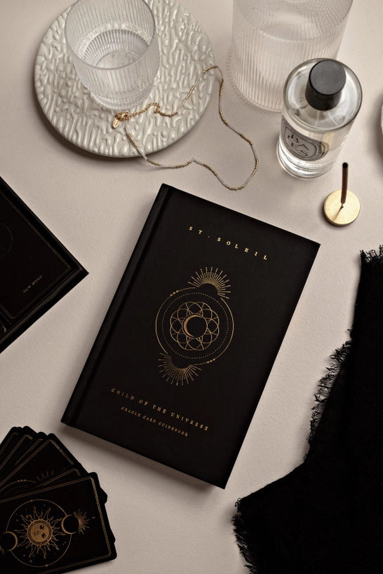 Child of the Universe&#39; Gold Edition | Oracle Deck &amp; Book